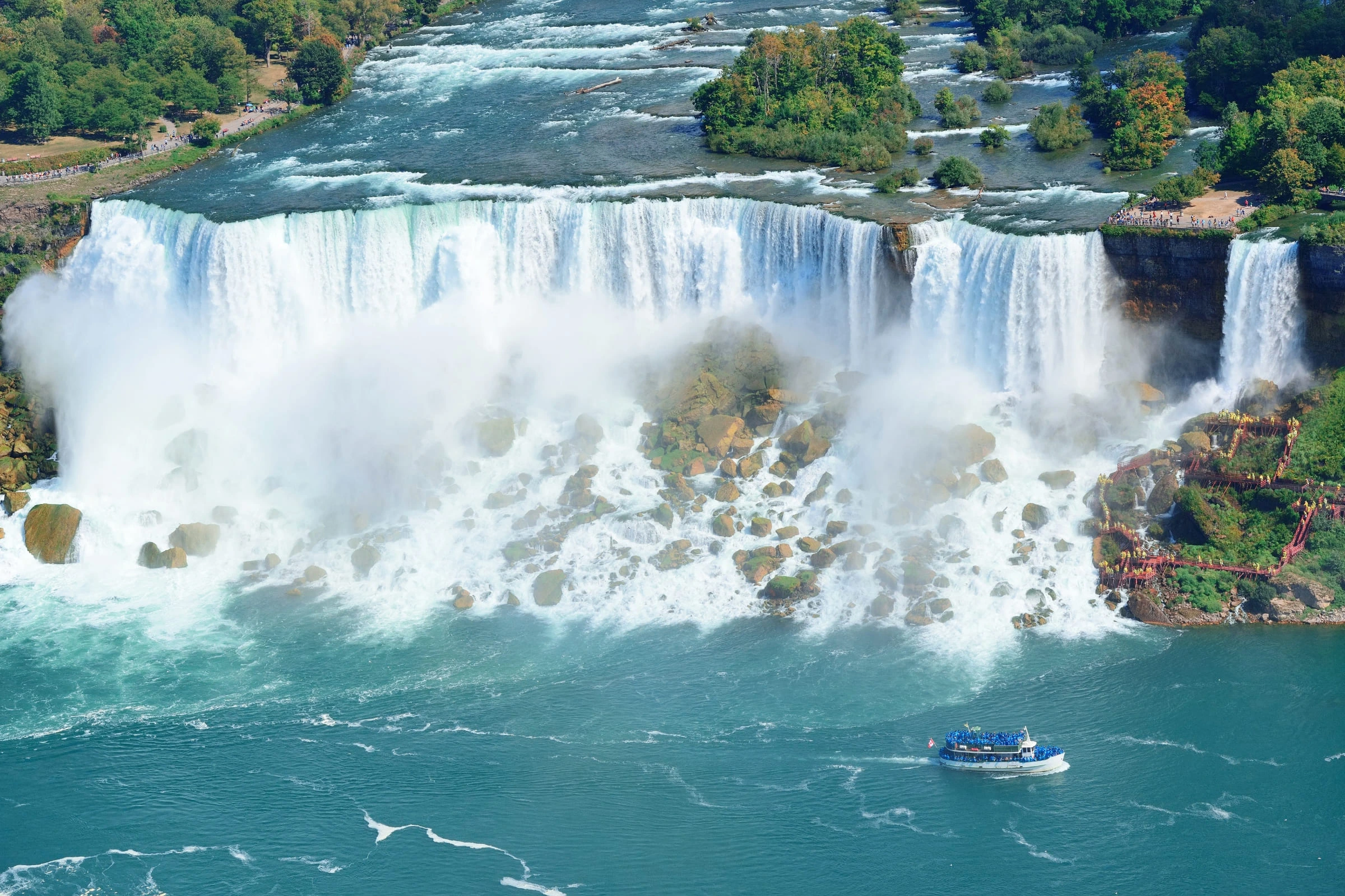 11-Night Niagara Falls, New York & Luxury Cunard Transatlantic Voyage